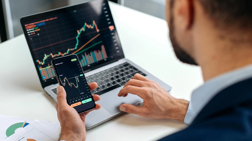 SynTrader +200 AI Trading Plattform
